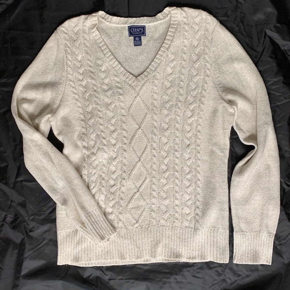 Chaps classic cable knit v-neck sweater with gold metallic threading